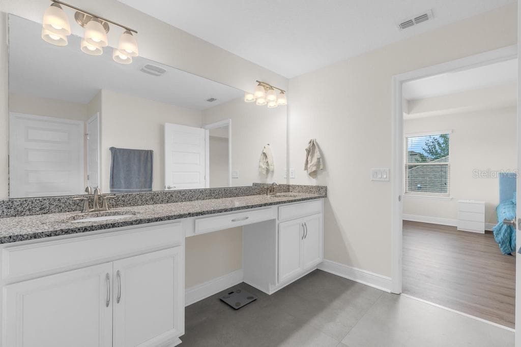 15512 FOUNTAIN COVE COURT — photo 25 of 55