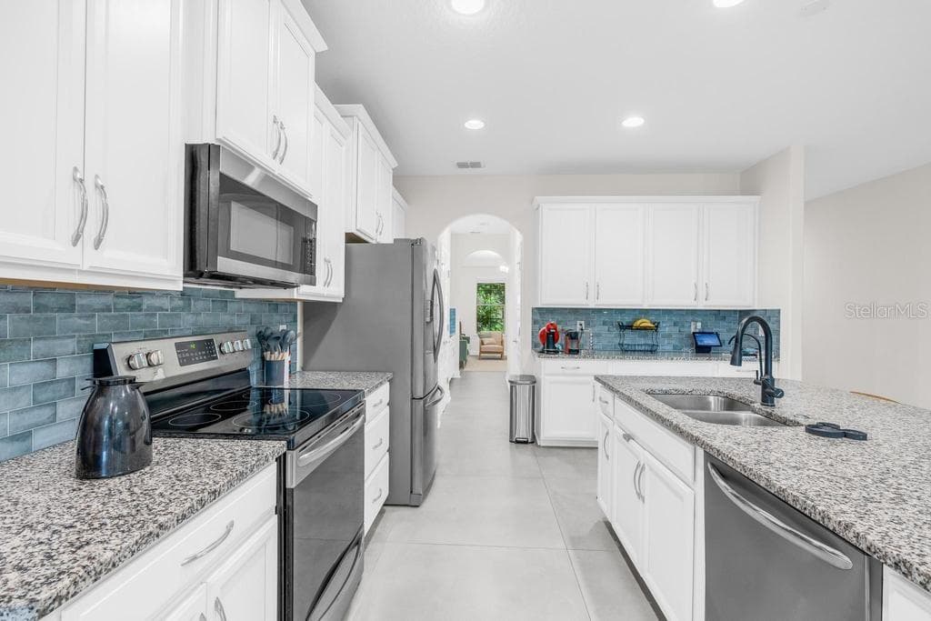 15512 FOUNTAIN COVE COURT — photo 12 of 55