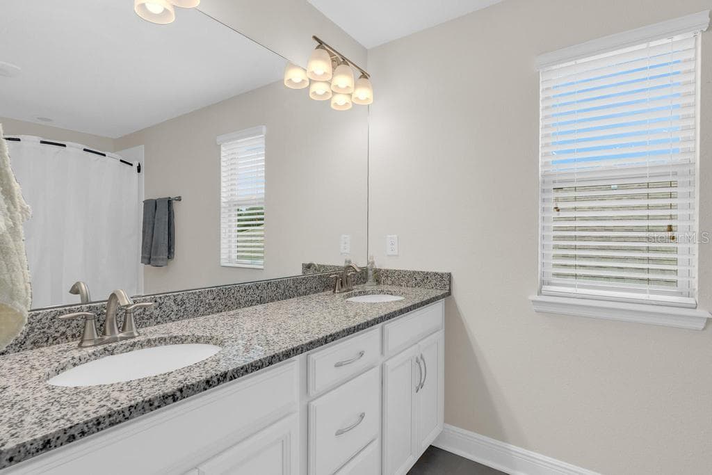15512 FOUNTAIN COVE COURT — photo 33 of 55