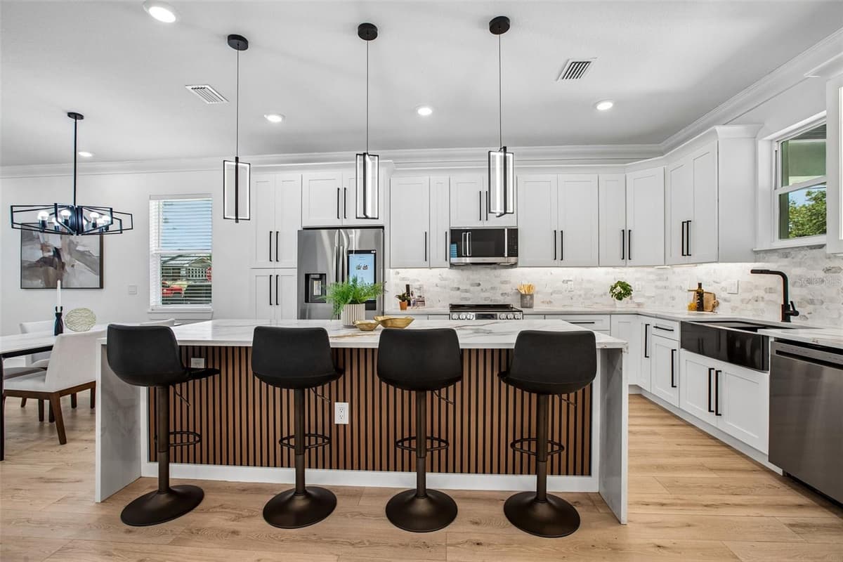 406 CHELSEA STREET — photo 19 of 59