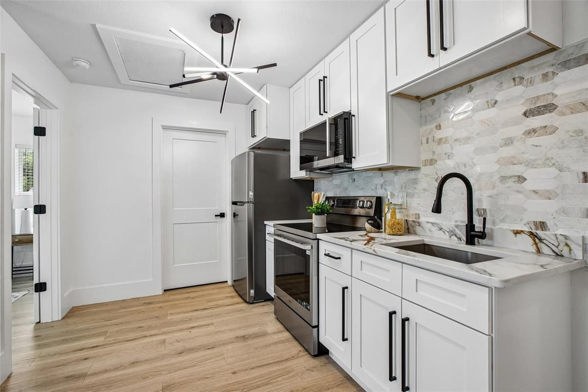 406 CHELSEA STREET — photo 46 of 59