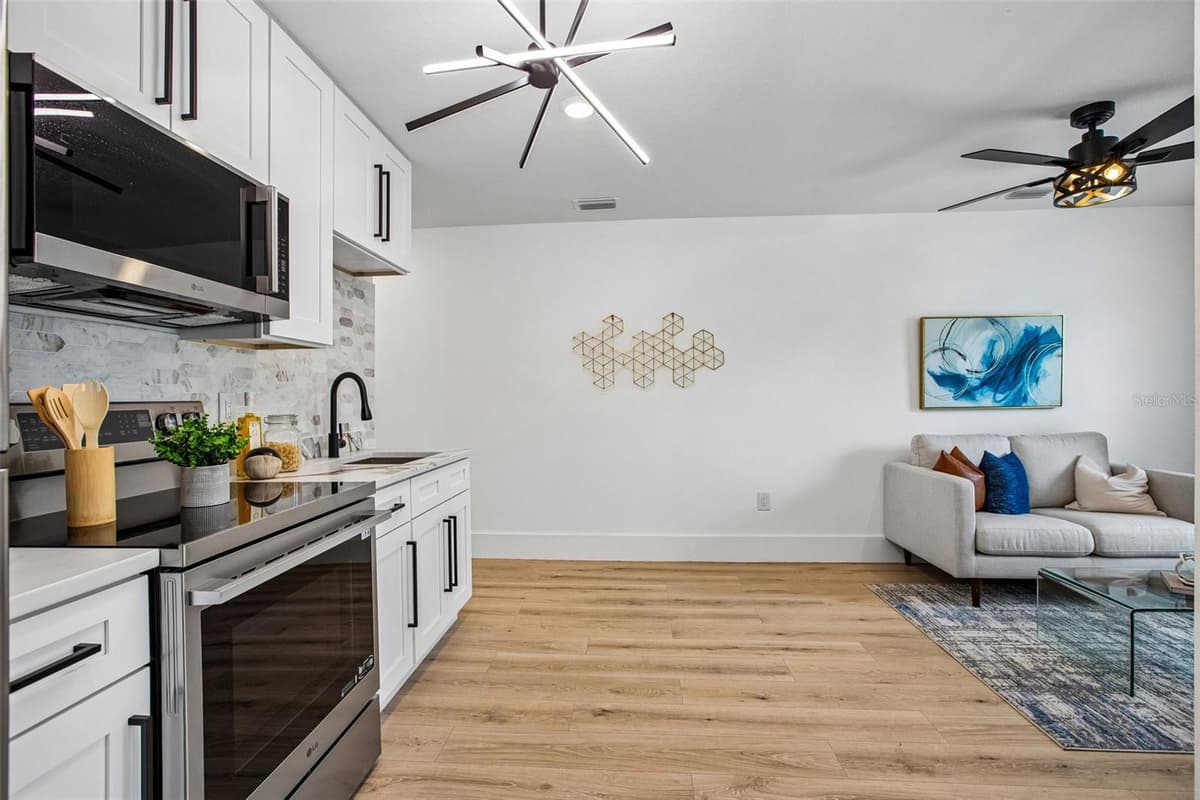 406 CHELSEA STREET — photo 42 of 59