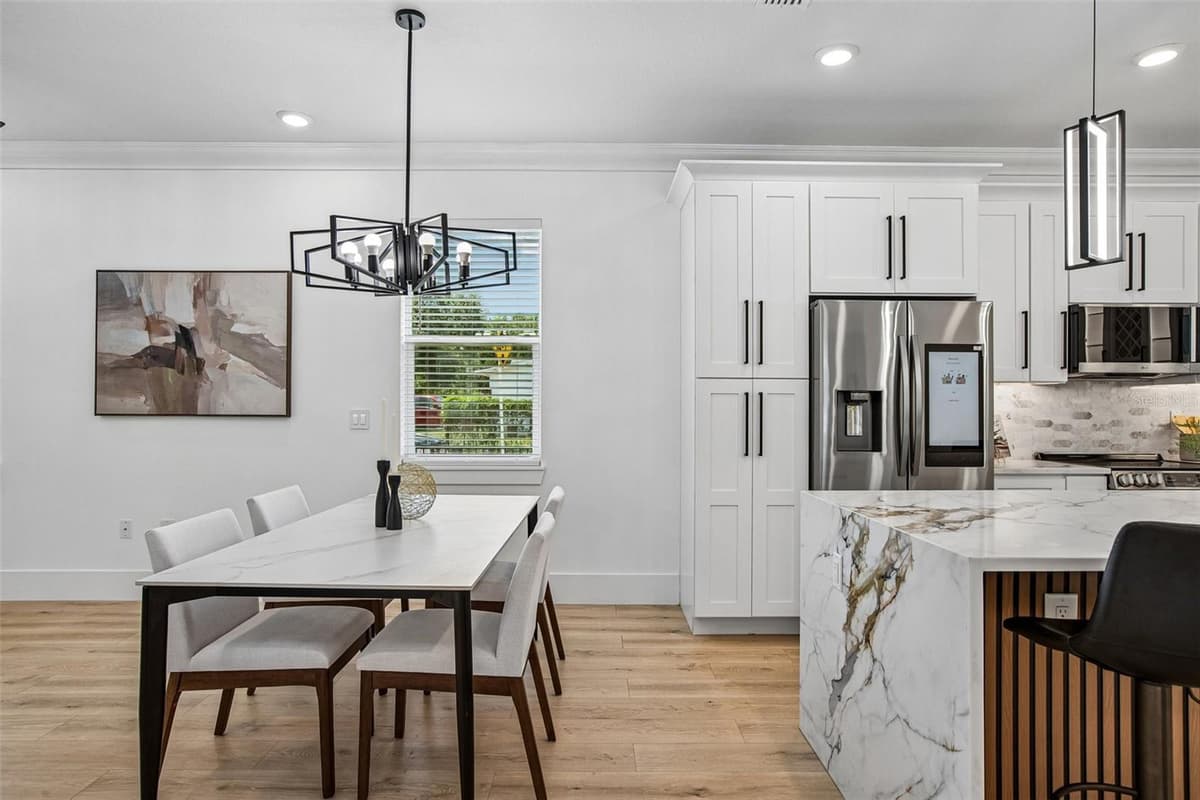 406 CHELSEA STREET — photo 18 of 59