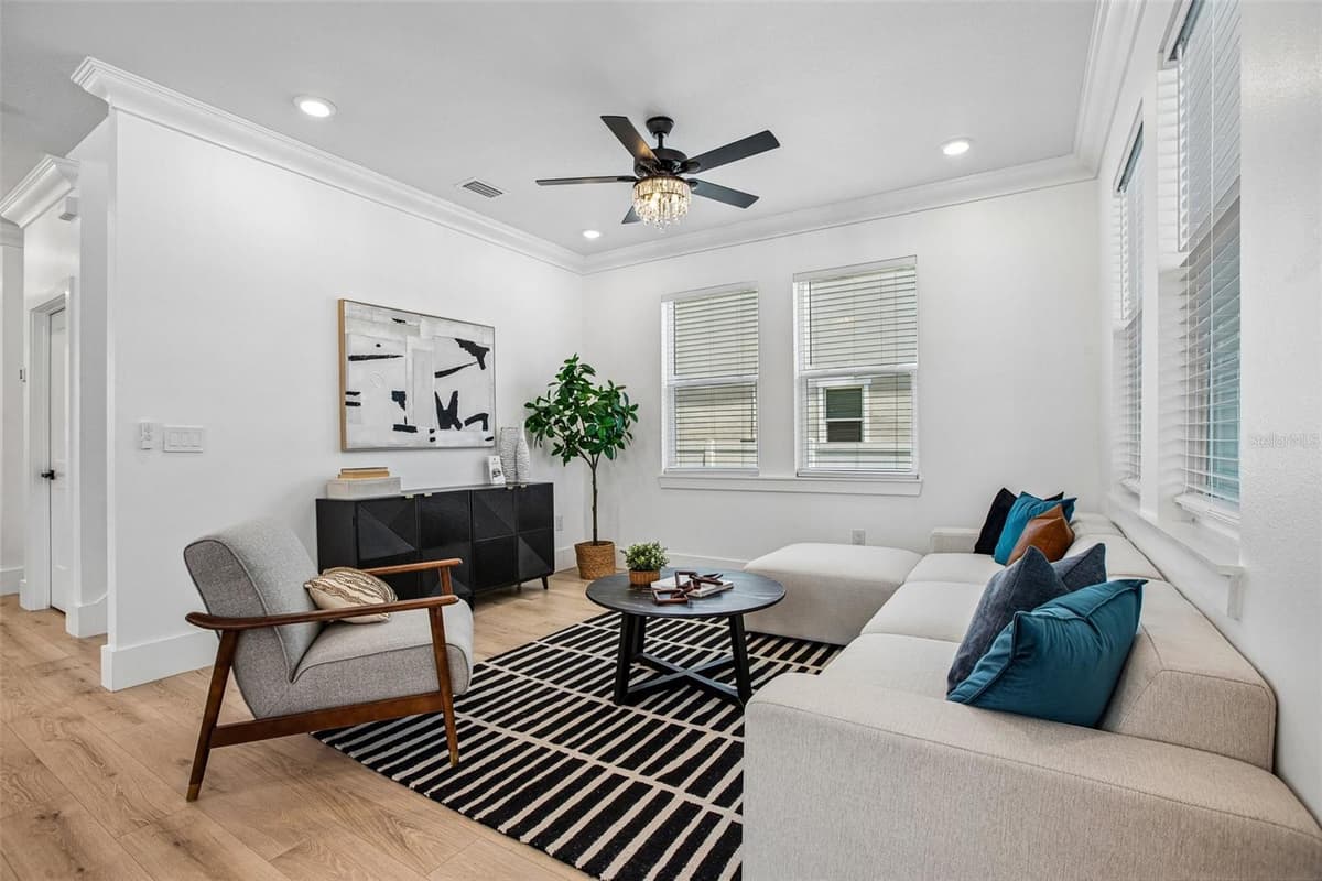 406 CHELSEA STREET — photo 14 of 59