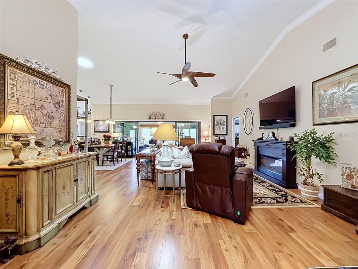 18412 BENT PINE DRIVE — photo 5 of 47