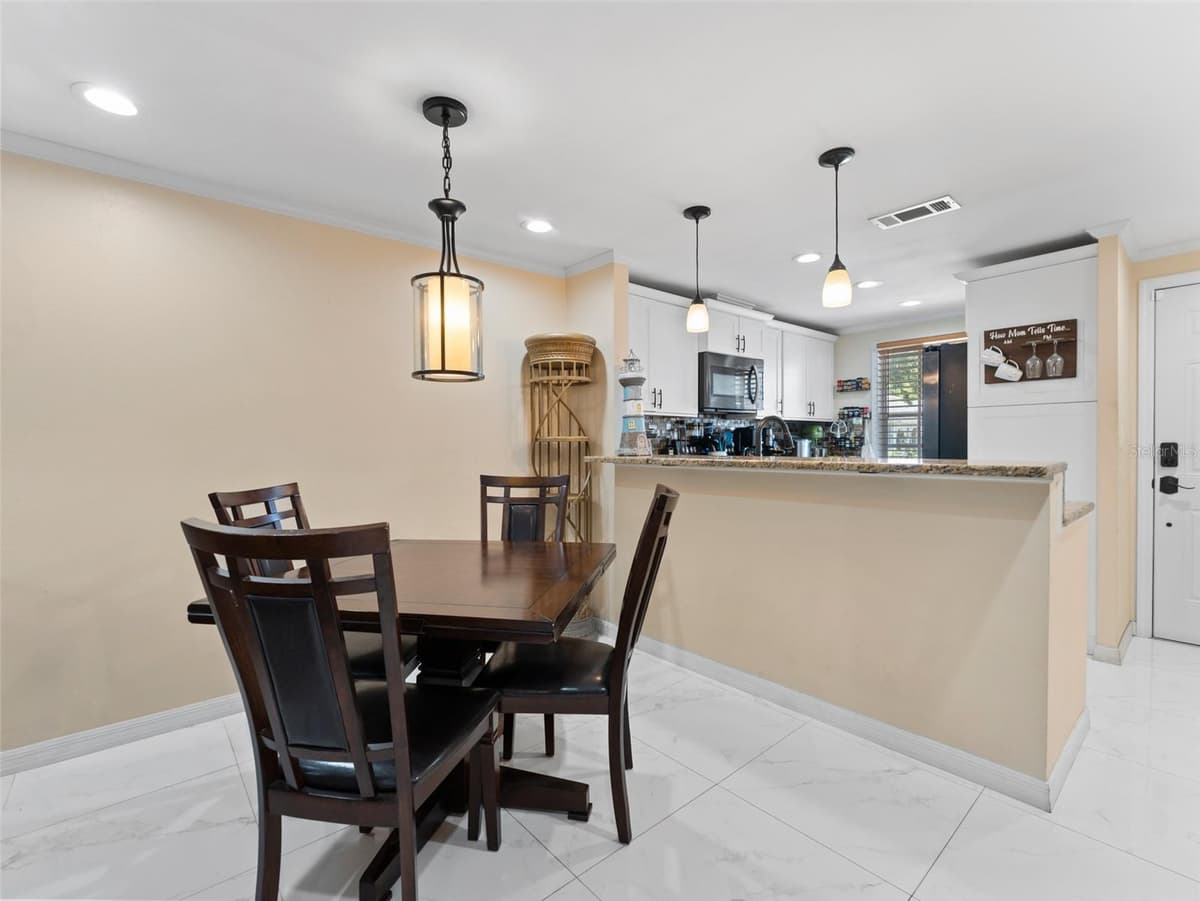 4237 REDCLIFF PLACE — photo 8 of 25