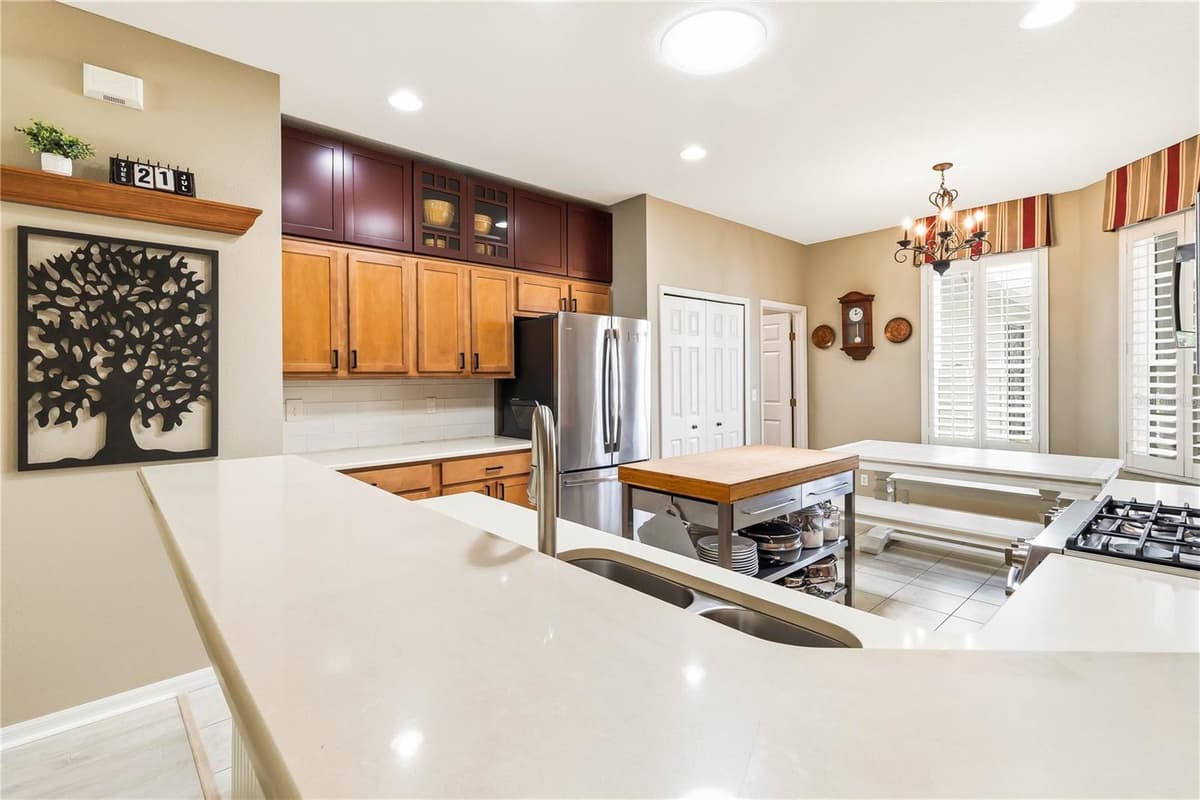 4332 WHISTLEWOOD CIRCLE — photo 9 of 48