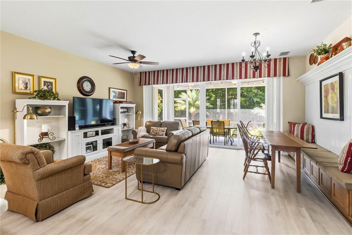4332 WHISTLEWOOD CIRCLE — photo 4 of 48