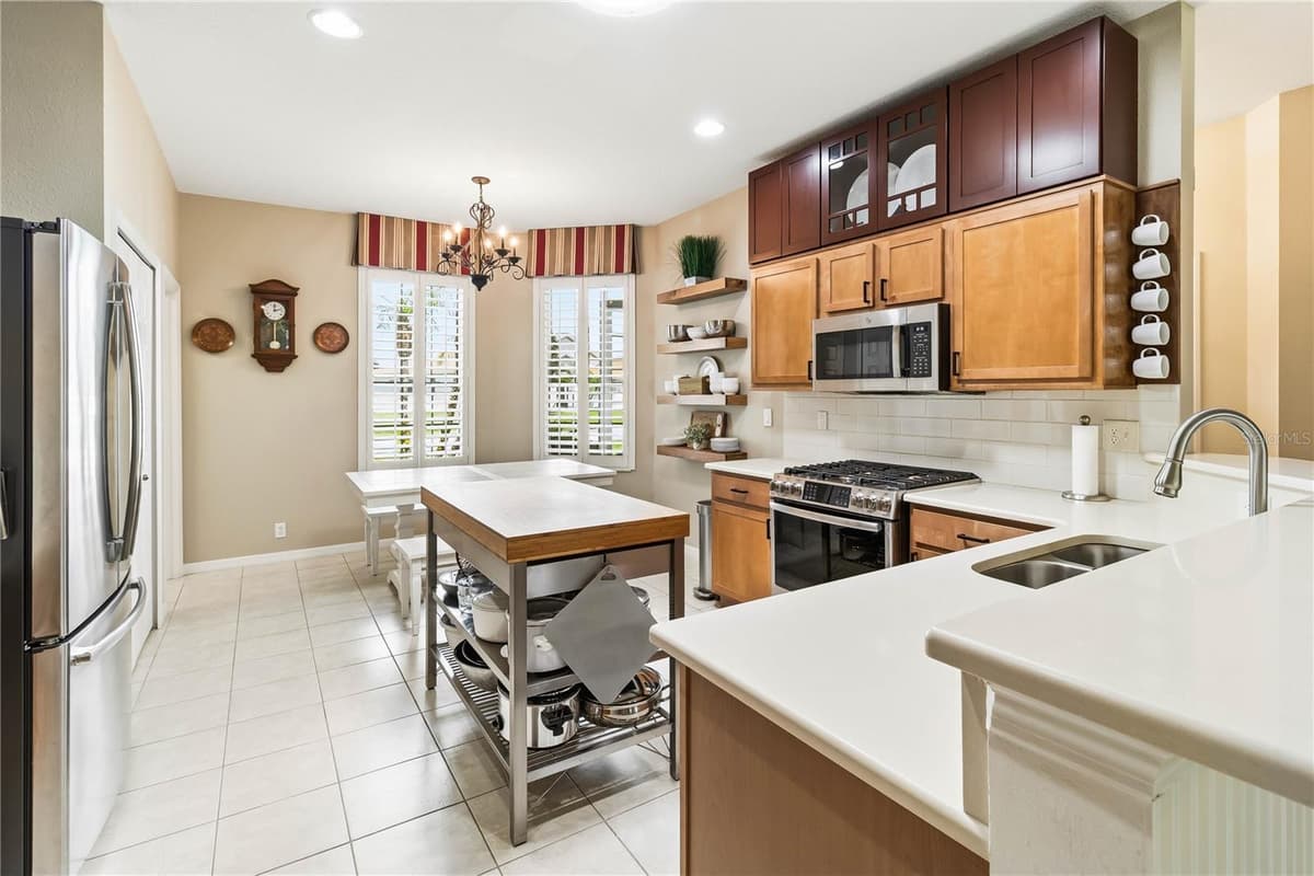 4332 WHISTLEWOOD CIRCLE — photo 6 of 48