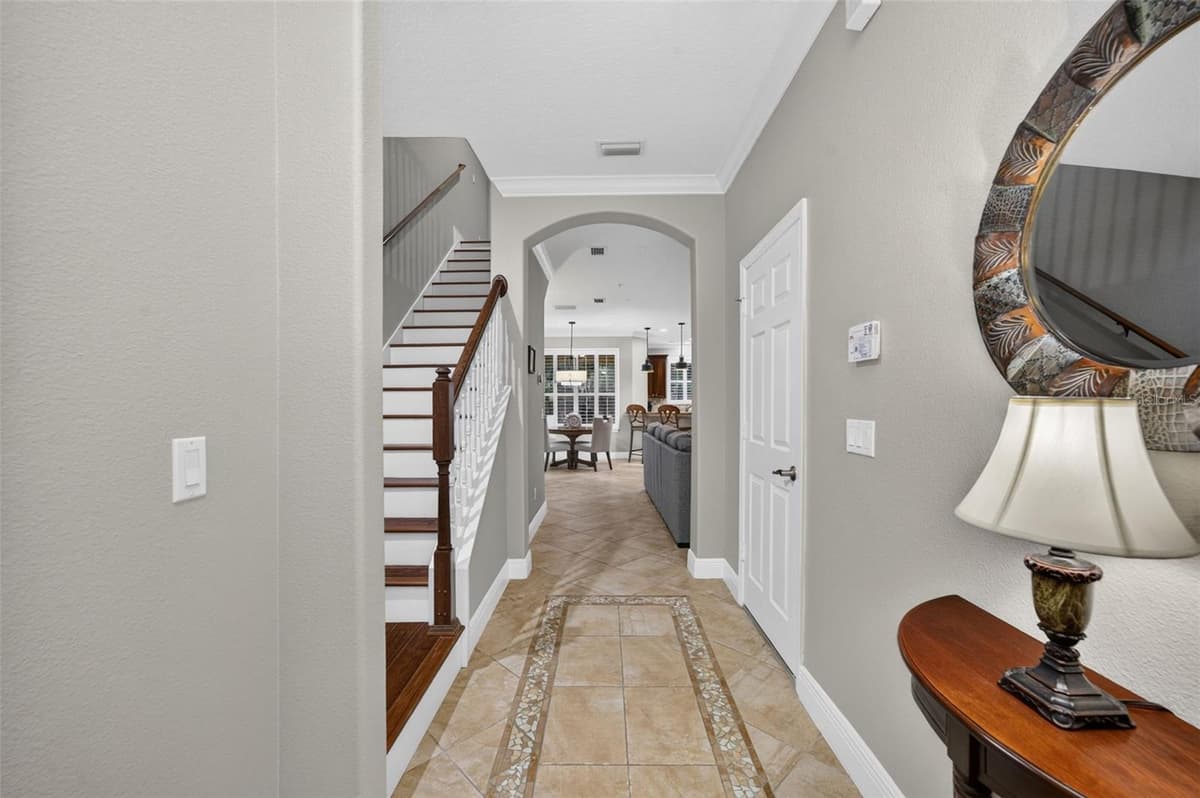 1395 BENEVOLENT STREET — photo 4 of 40