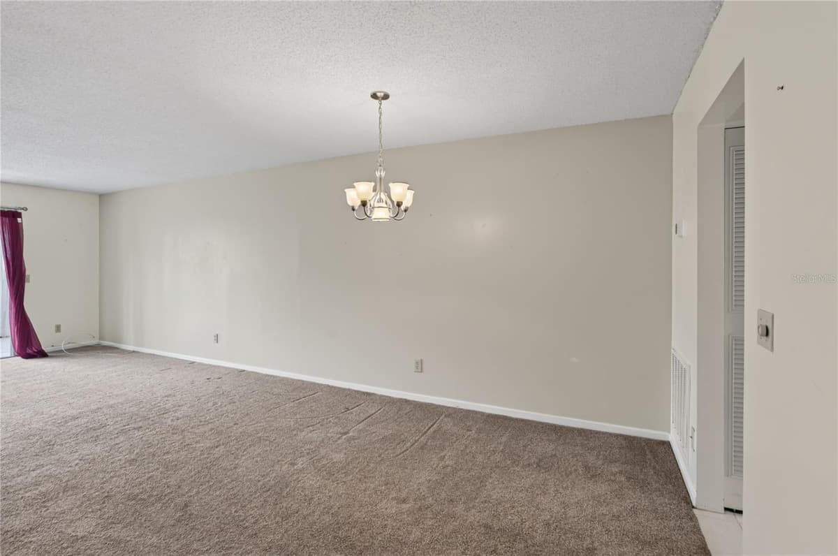 200 EL CAMINO DRIVE — photo 11 of 26