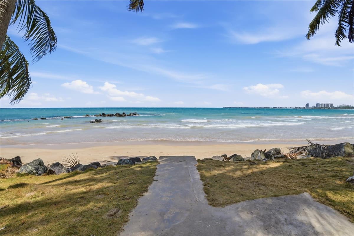 3307 ISLA VERDE AVE. — photo 17 of 21