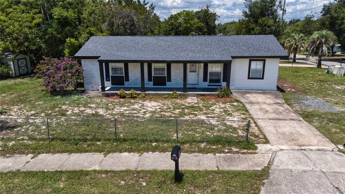 102 AMIGOS ROAD — photo 33 of 36