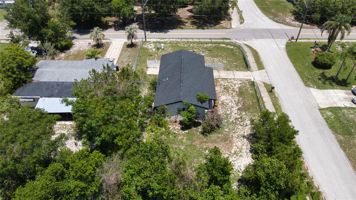 102 AMIGOS ROAD — photo 36 of 36