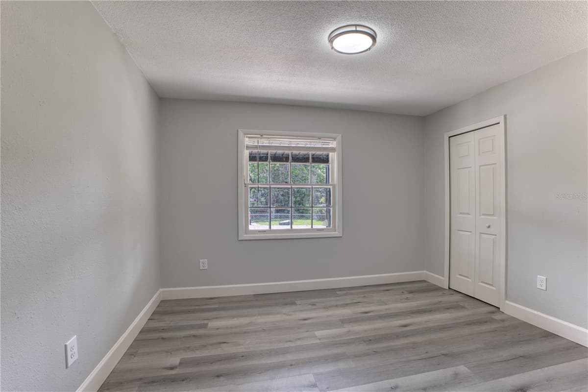 102 AMIGOS ROAD — photo 16 of 36
