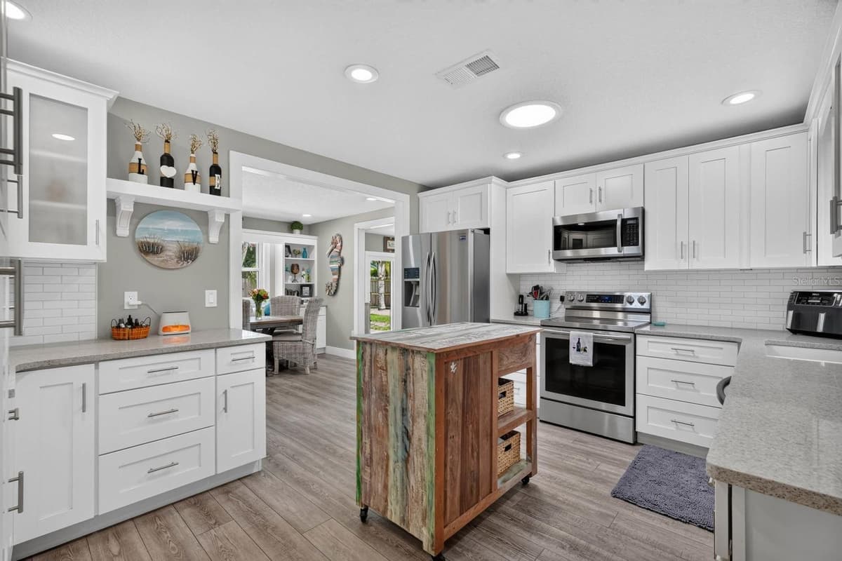 4503 SAXON DRIVE — photo 7 of 41