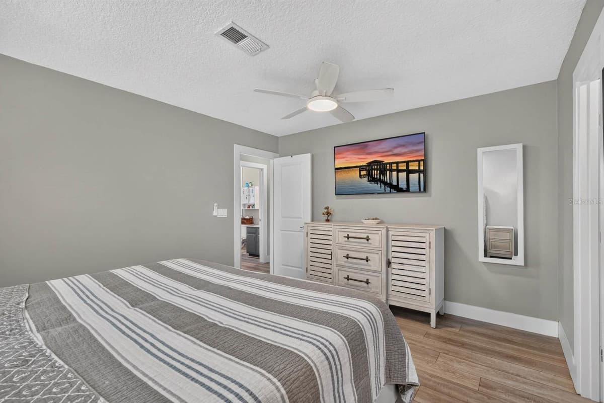 4503 SAXON DRIVE — photo 18 of 41