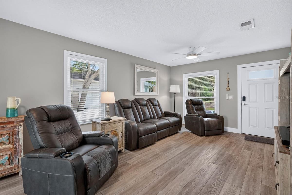 4503 SAXON DRIVE — photo 12 of 41