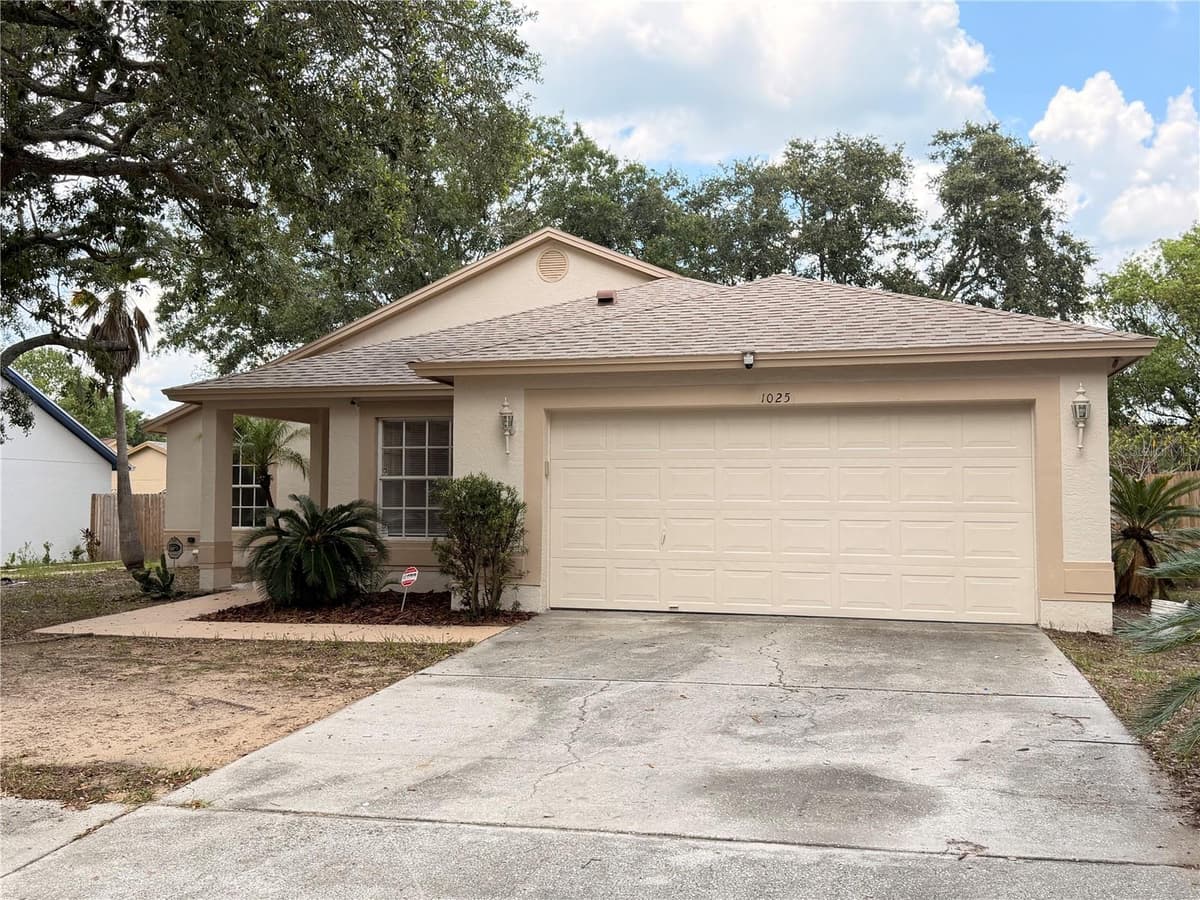 1025 MALLETWOOD DRIVE — photo 1 of 6