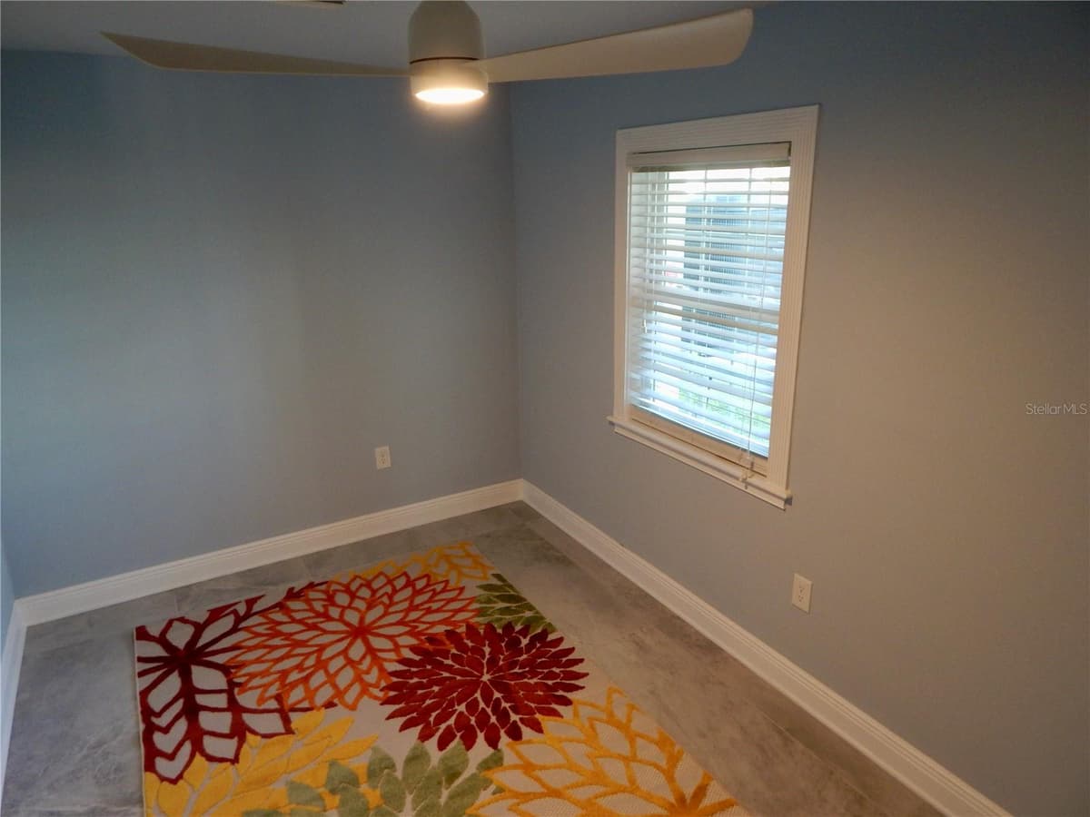 8025 ISLAND DRIVE — photo 23 of 36