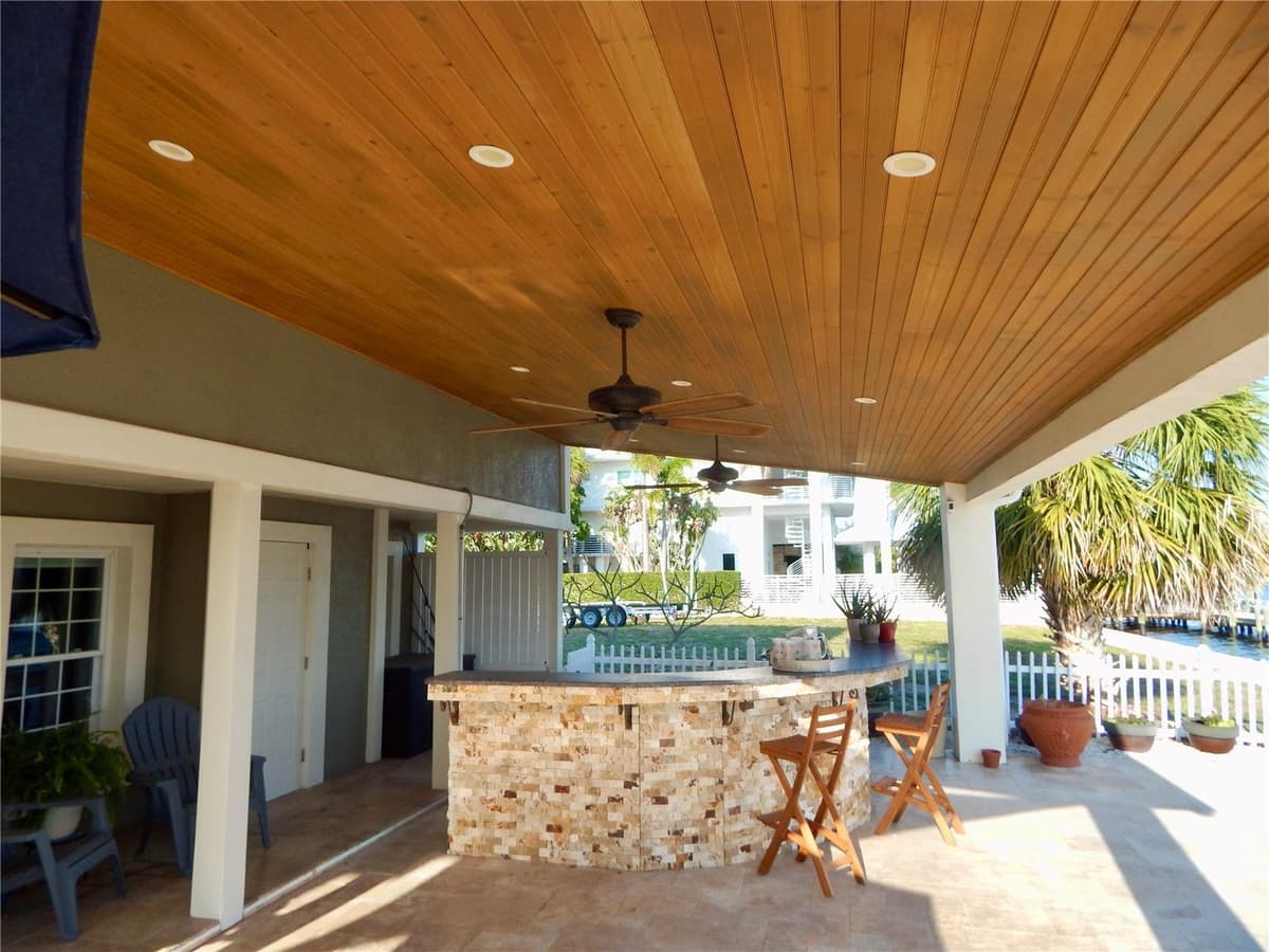 8025 ISLAND DRIVE — photo 33 of 36