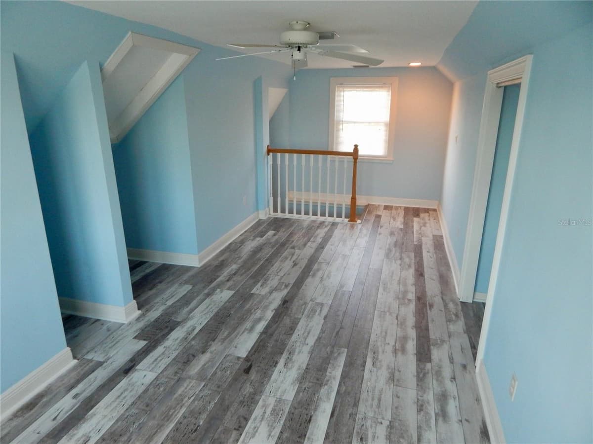 8025 ISLAND DRIVE — photo 28 of 36