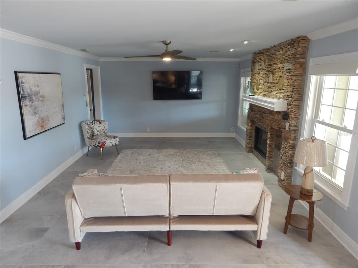8025 ISLAND DRIVE — photo 27 of 36