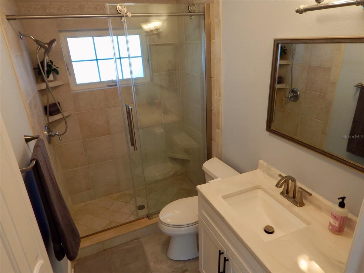 8025 ISLAND DRIVE — photo 21 of 36