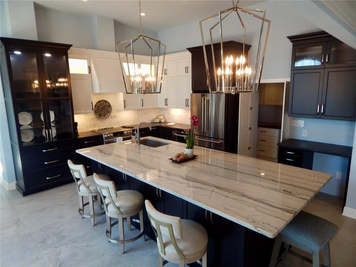 8025 ISLAND DRIVE — photo 6 of 36
