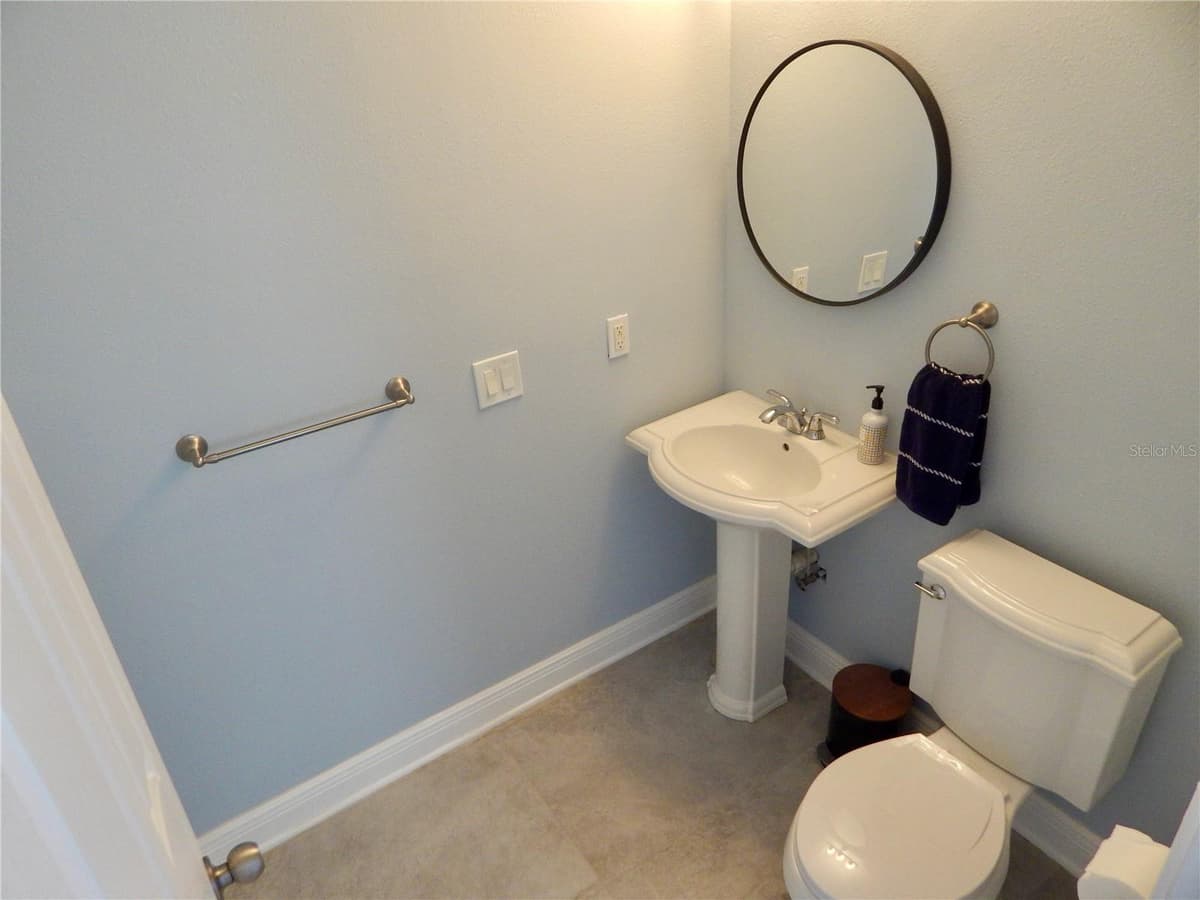 8025 ISLAND DRIVE — photo 25 of 36