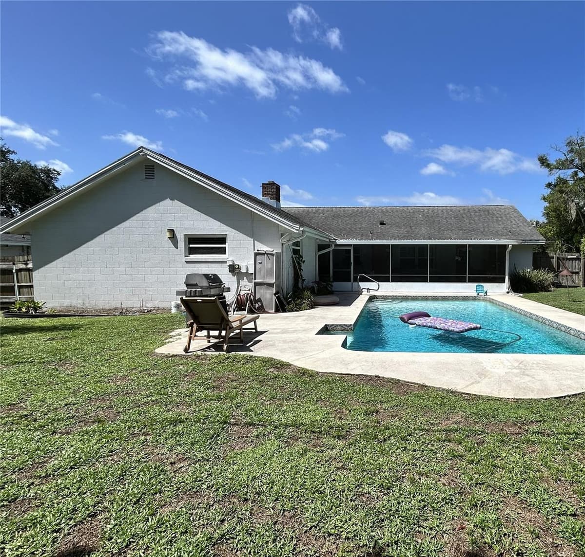 1241 PRYDE DRIVE — photo 3 of 3