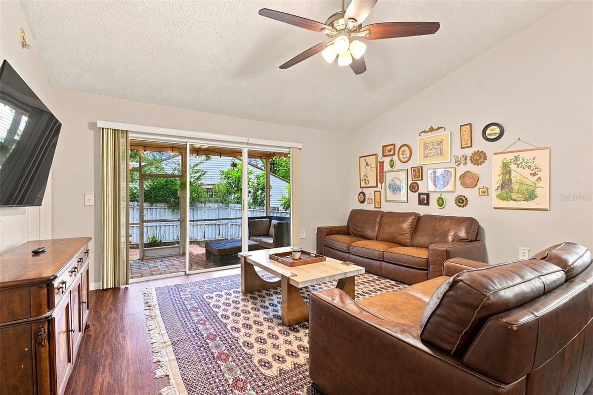 1356 LANDRY CIRCLE — photo 16 of 31