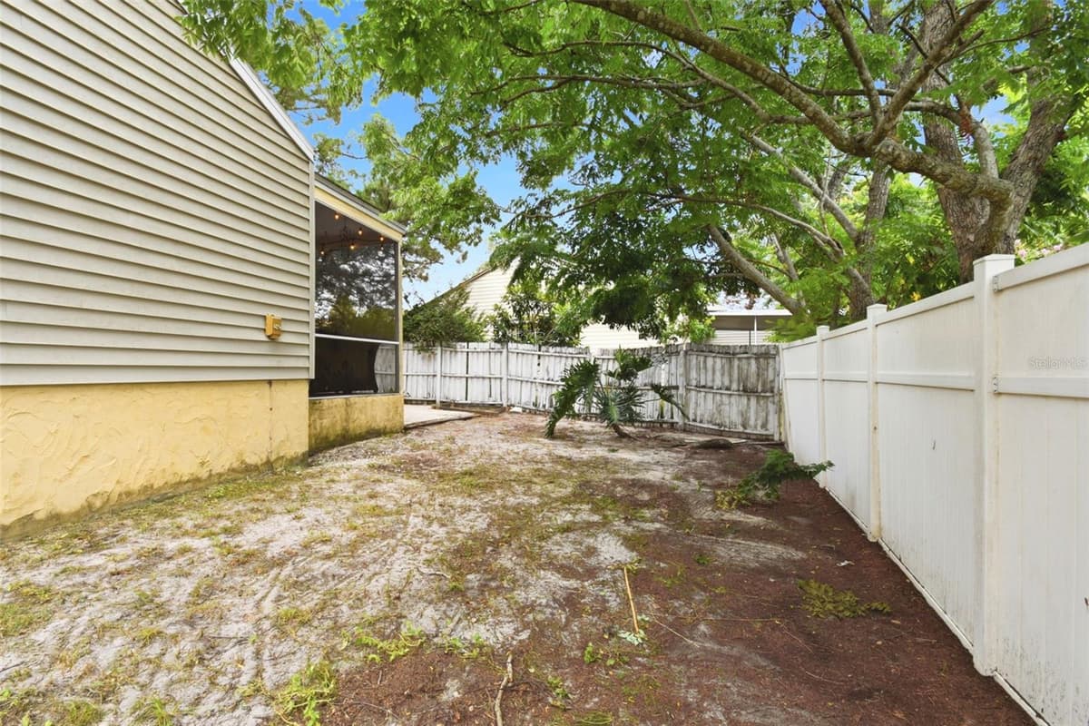 1356 LANDRY CIRCLE — photo 31 of 31