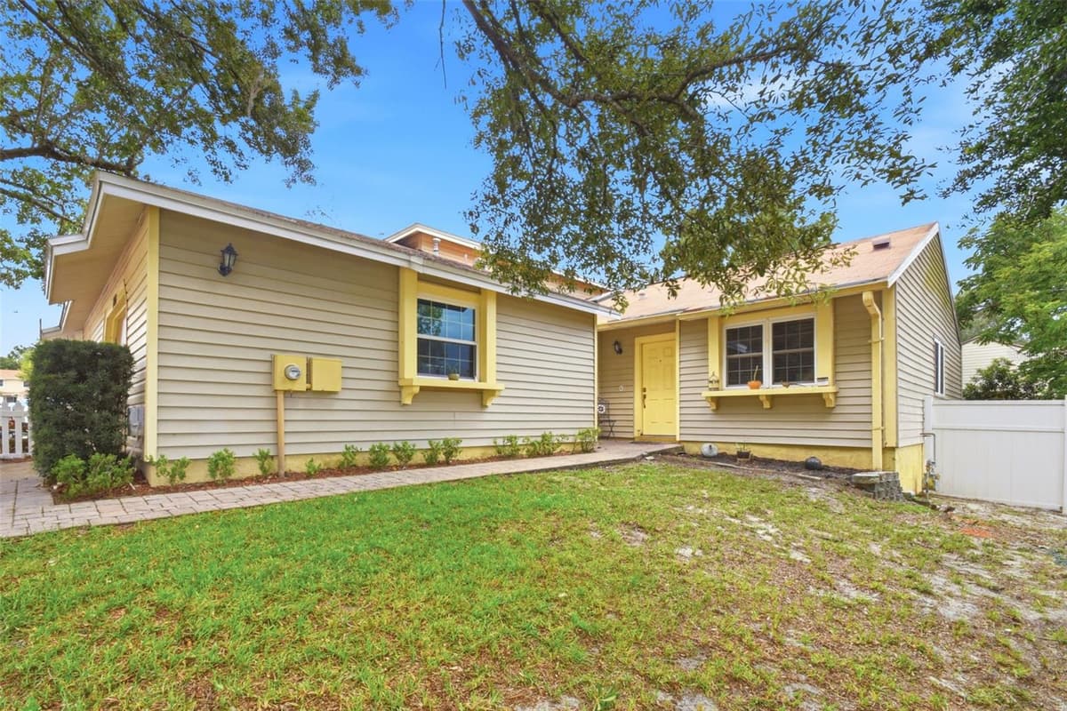 1356 LANDRY CIRCLE — photo 1 of 31