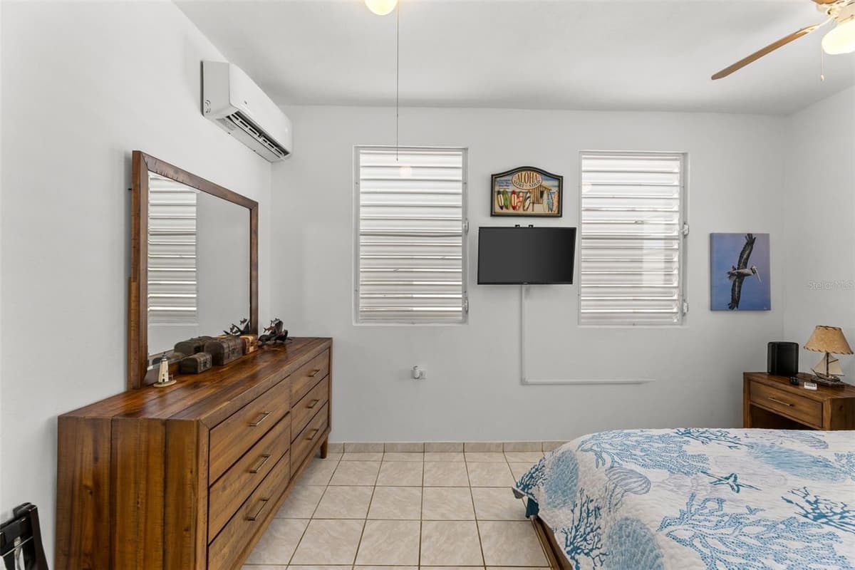 10 CALLE MIRAMAR — photo 11 of 36