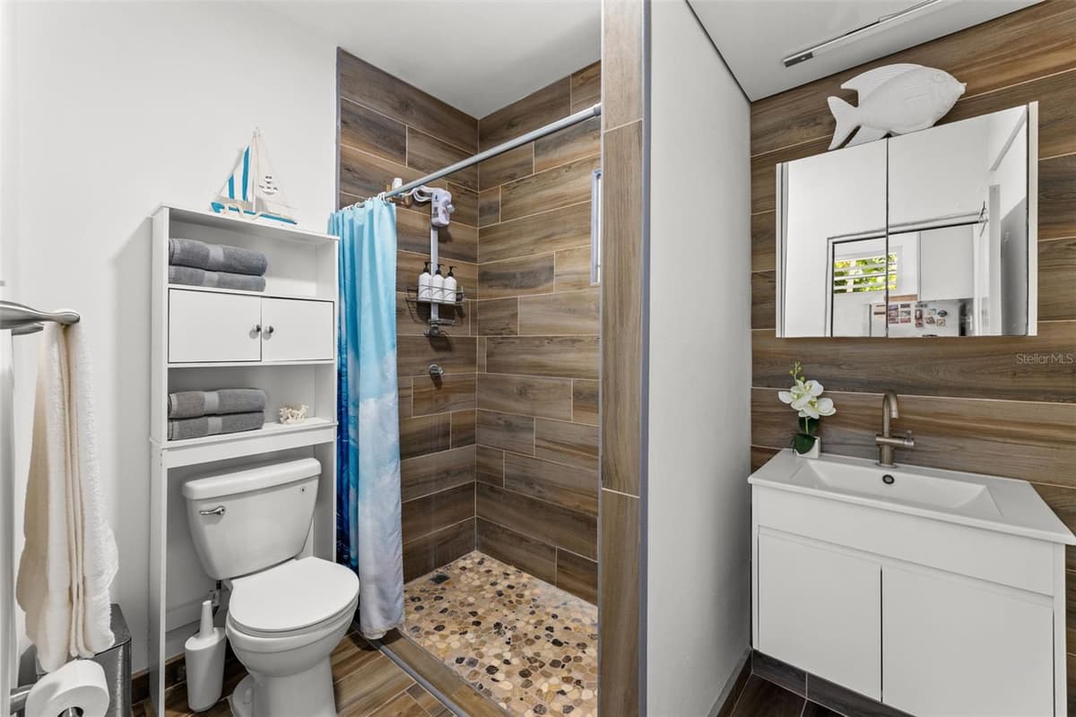 10 CALLE MIRAMAR — photo 14 of 36