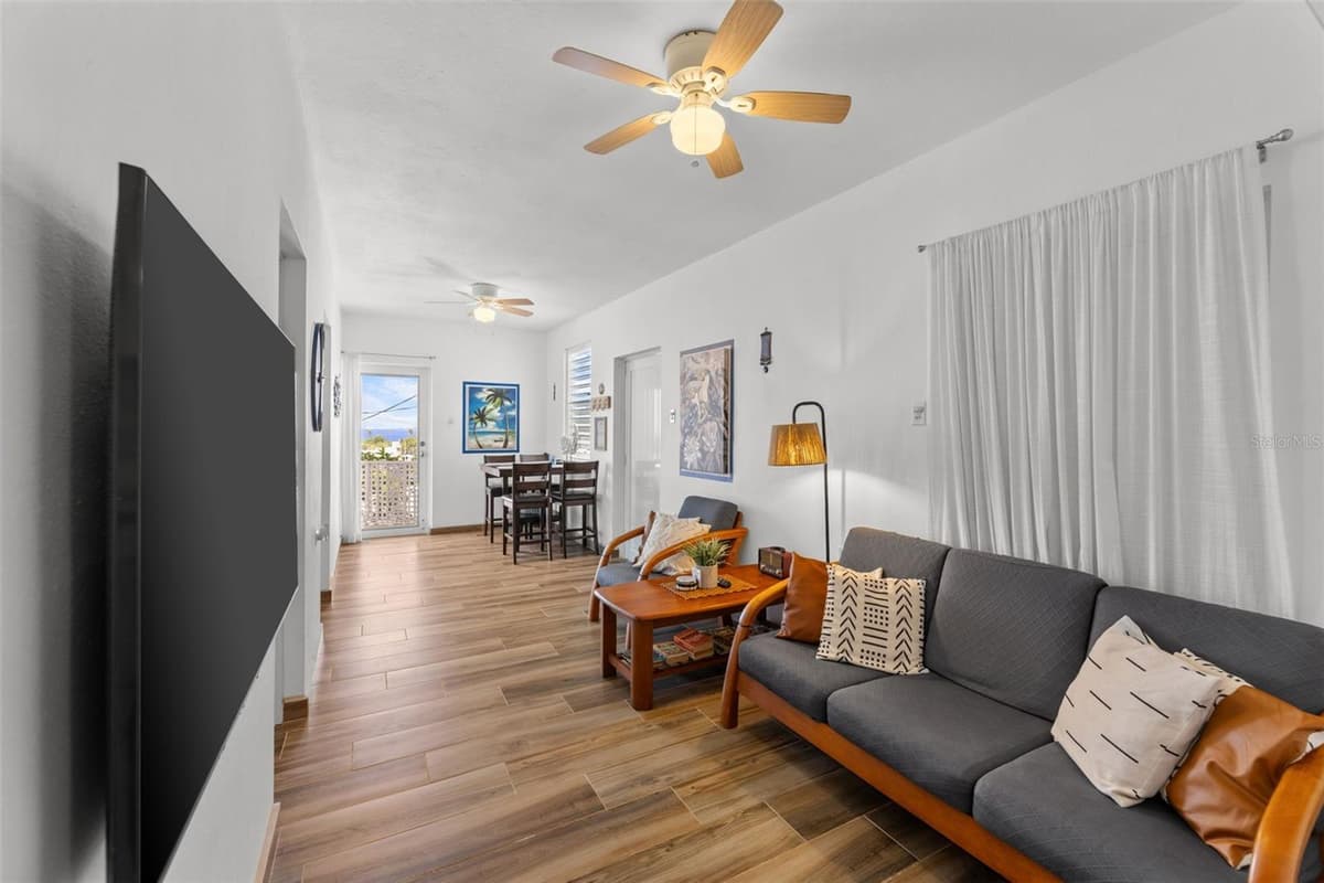10 CALLE MIRAMAR — photo 4 of 36