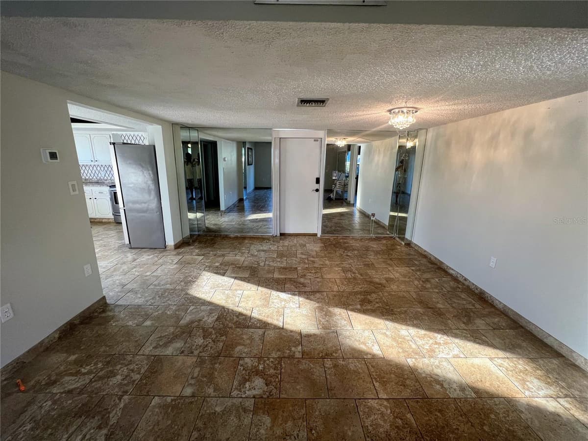 9 HAIG PLACE — photo 12 of 18