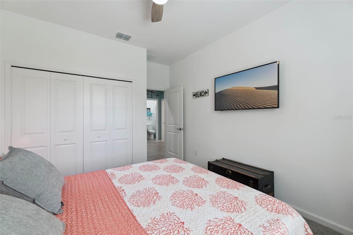 384 GYPSY PALACE LANE — photo 31 of 62