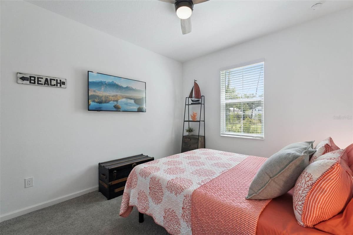 384 GYPSY PALACE LANE — photo 30 of 62
