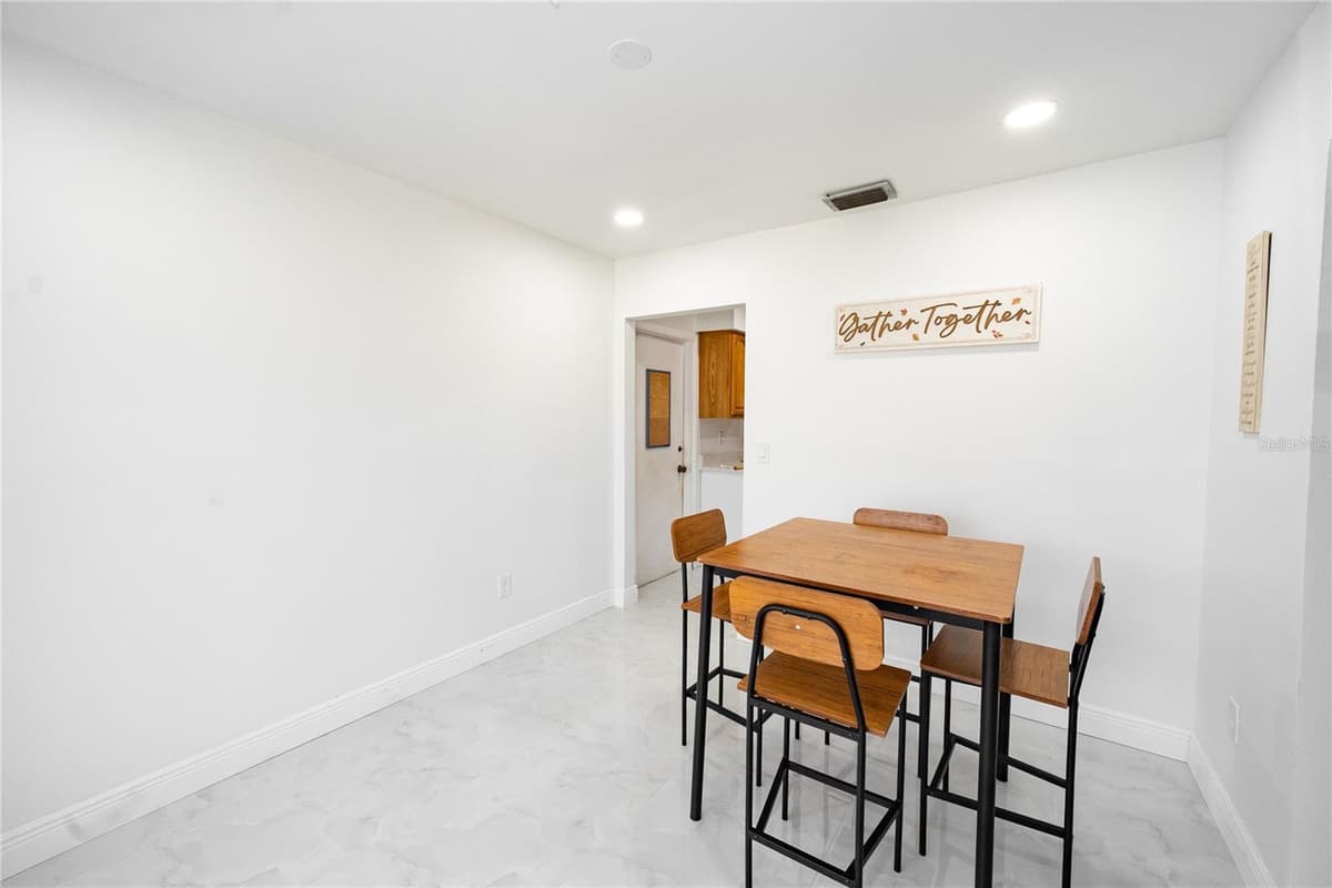 8413 MILLWOOD DRIVE — photo 4 of 19