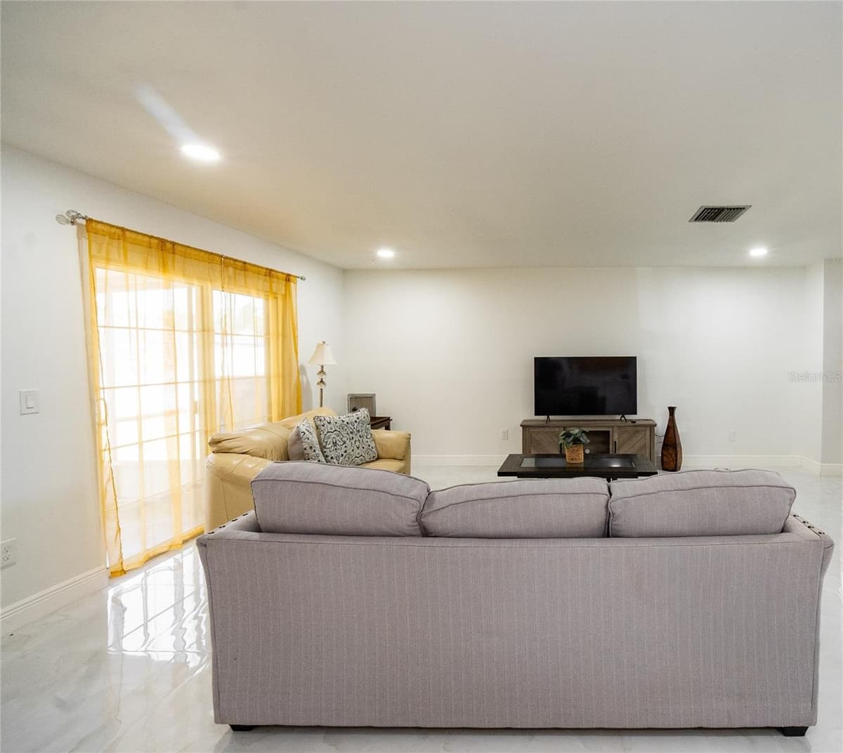 8413 MILLWOOD DRIVE — photo 7 of 19