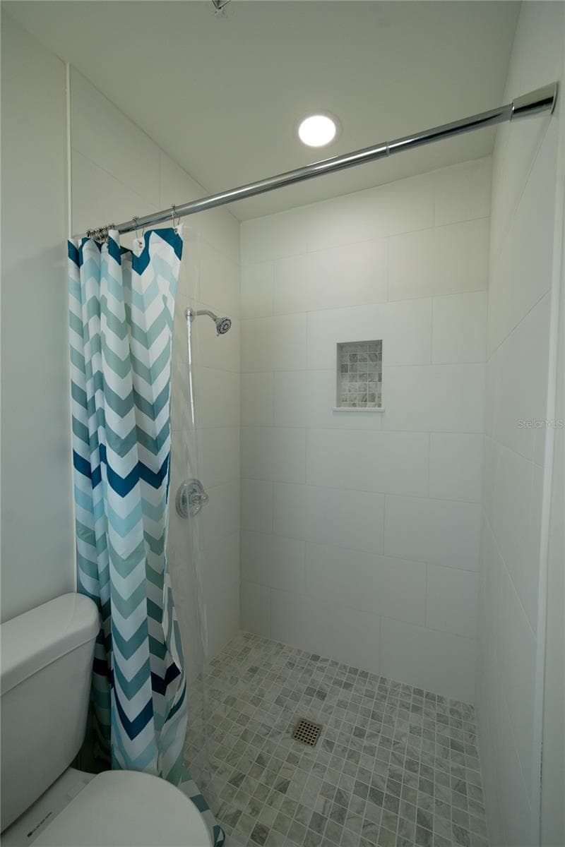 8413 MILLWOOD DRIVE — photo 12 of 19