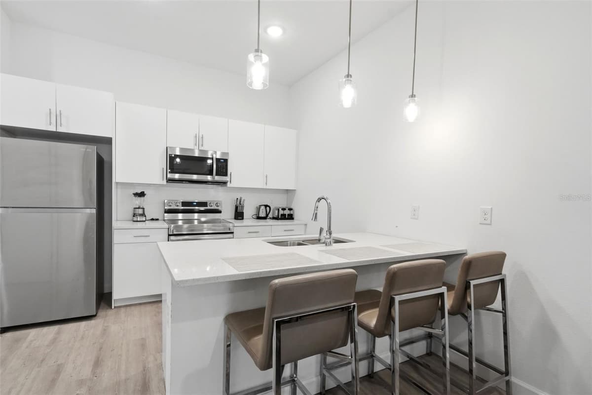 285 FAMAGUSTA DRIVE — photo 9 of 31