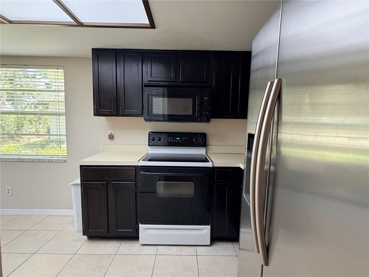 3417 ROCHELLE COURT — photo 10 of 33
