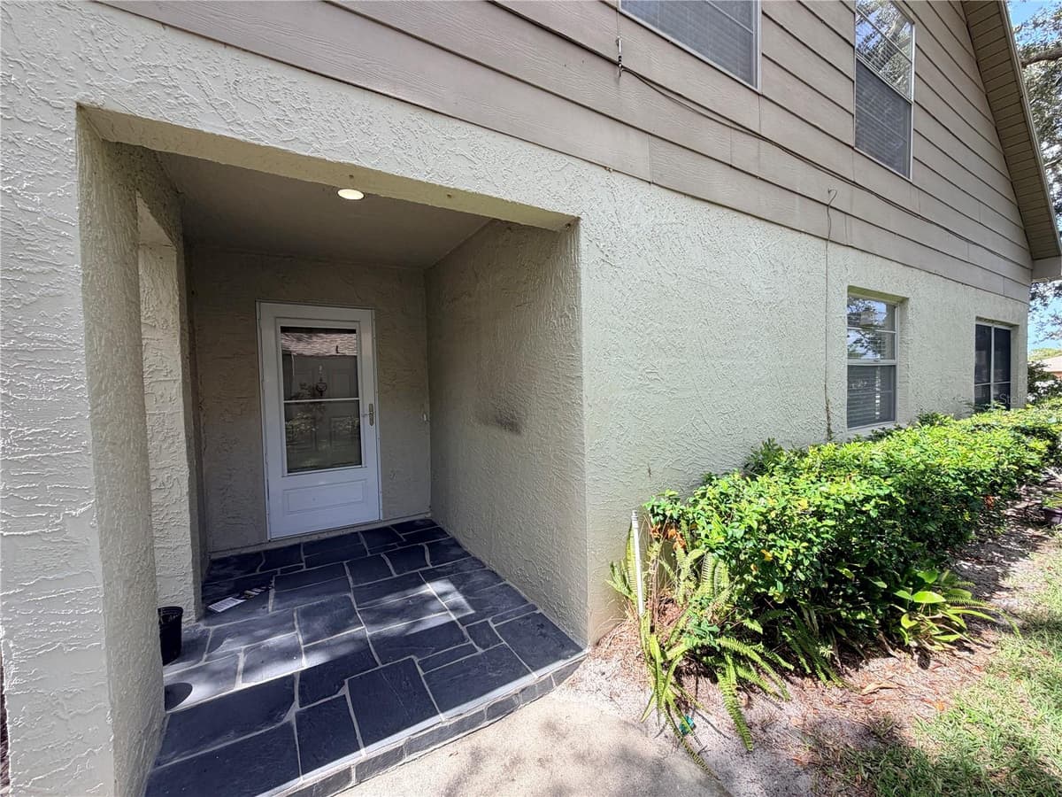 3417 ROCHELLE COURT — photo 4 of 33