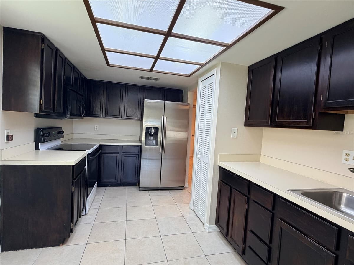 3417 ROCHELLE COURT — photo 13 of 33