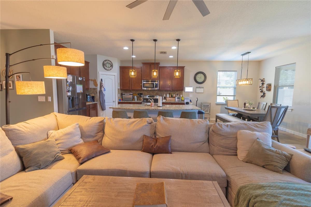 417 BLAKELY COURT — photo 15 of 43