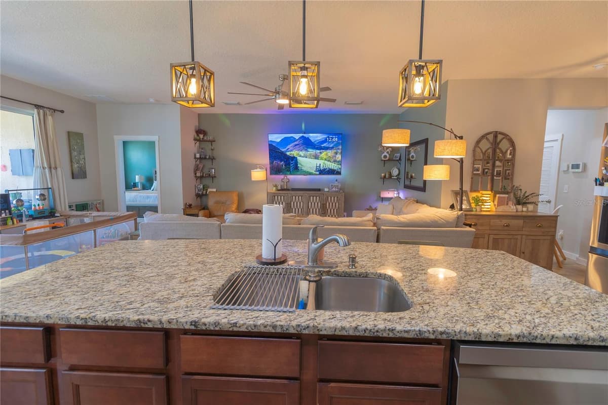 417 BLAKELY COURT — photo 12 of 43