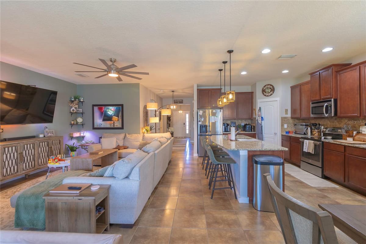 417 BLAKELY COURT — photo 16 of 43